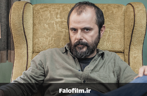 تصویر علی مصفا در پشت صحنه فیلم‌برداری به عنوان بازیگر و کارگردان سینما