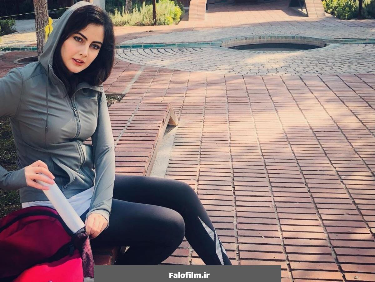 فرزانه فرنام در حال ورزش