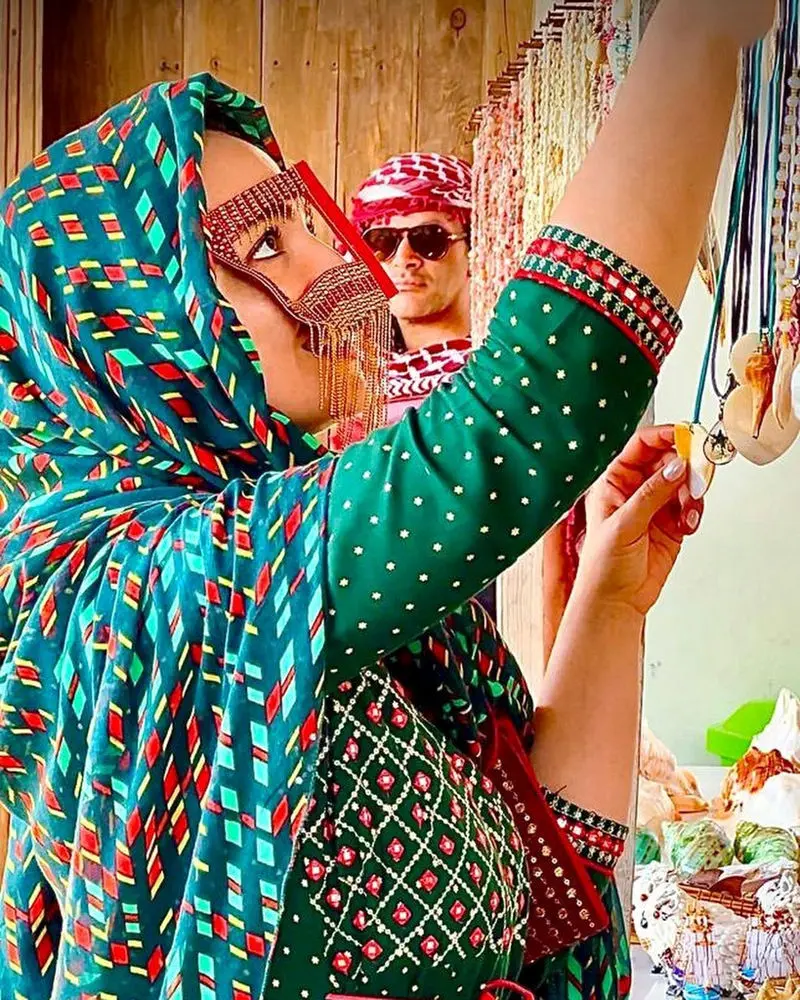 گلاره عباسی با لباس جنوبی