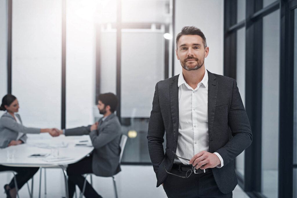 عکس استخدام شدن شوهر