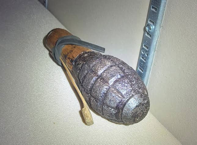 عکس یک بمب در خانه