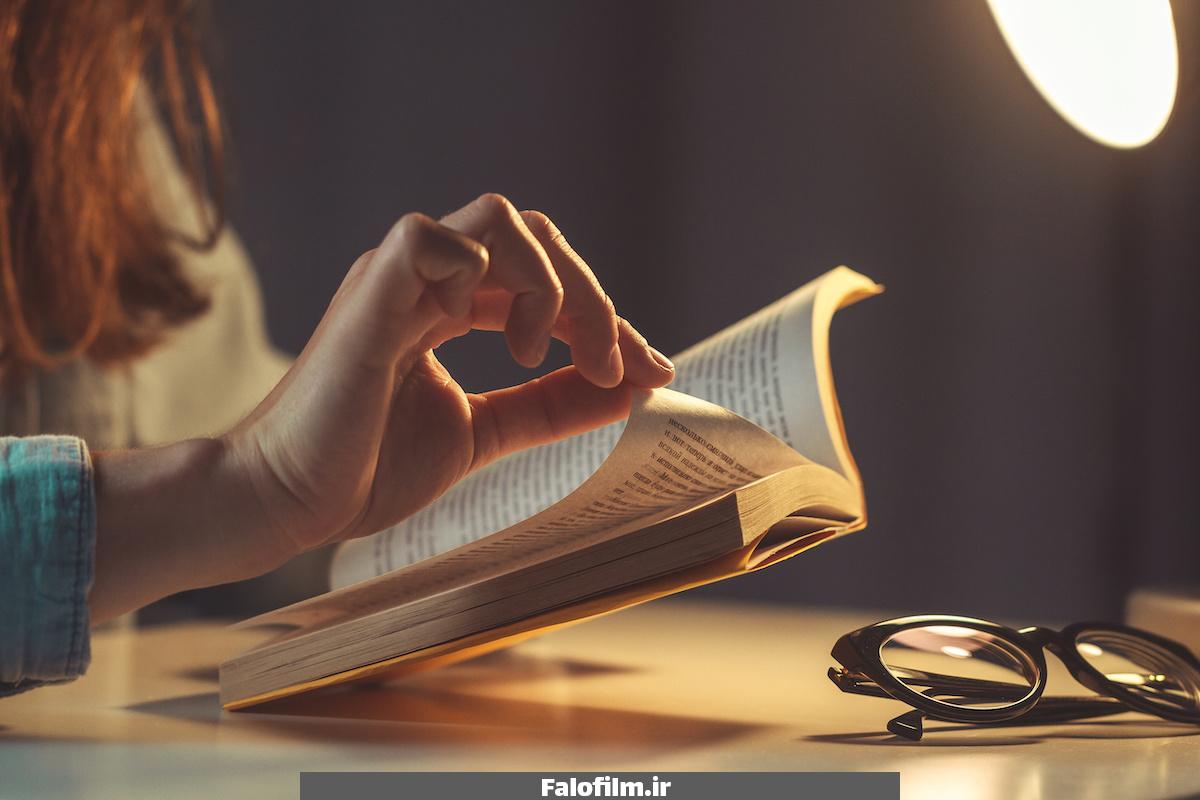 در حال حاضر در حال تماشای این مورد هستید معرفی ۱۵ تا از بهترین کتاب‌ها برای شروع کتاب‌خوانی: یک راهنمای عملی